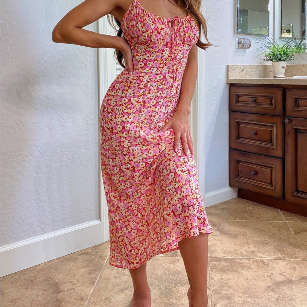 Beautiful “Barbie Dreams” dress